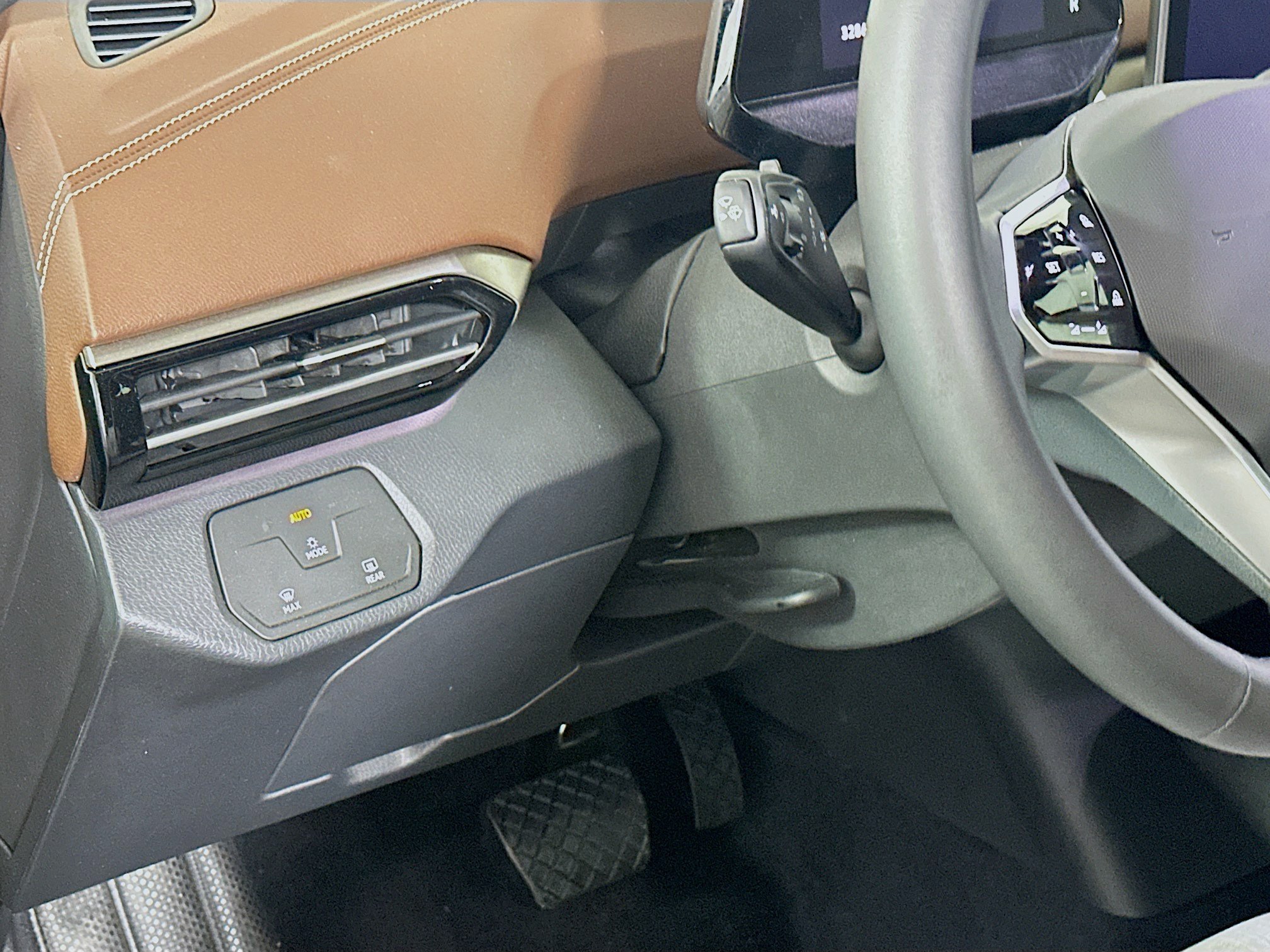 Used 2024 Volkswagen ID.4 Pro RWD image 16