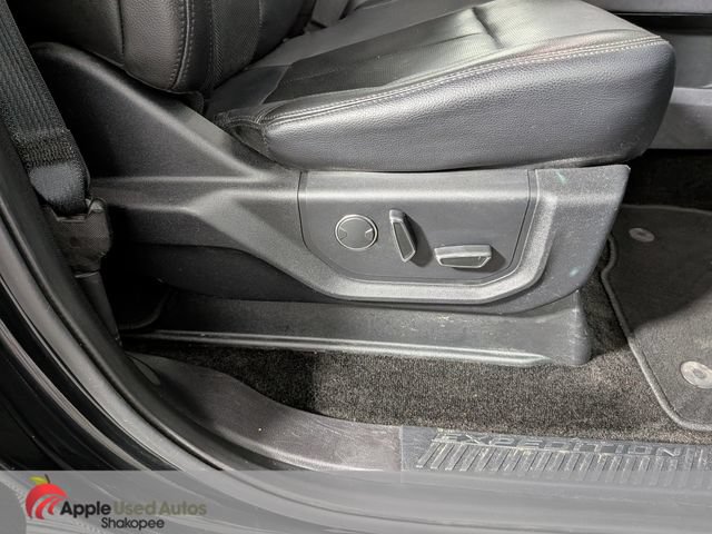 Used 2018 Ford Expedition Max XLT w/ Equipment Group 202A AWD/4WD image 47