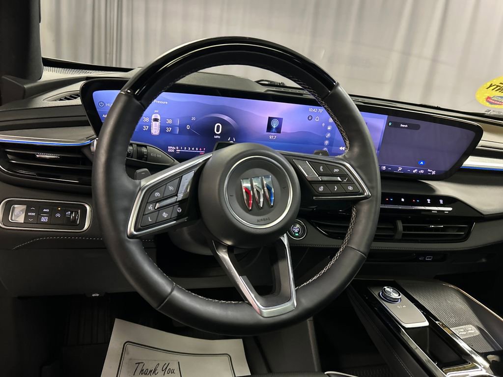 Used 2025 Buick Enclave Avenir image 15