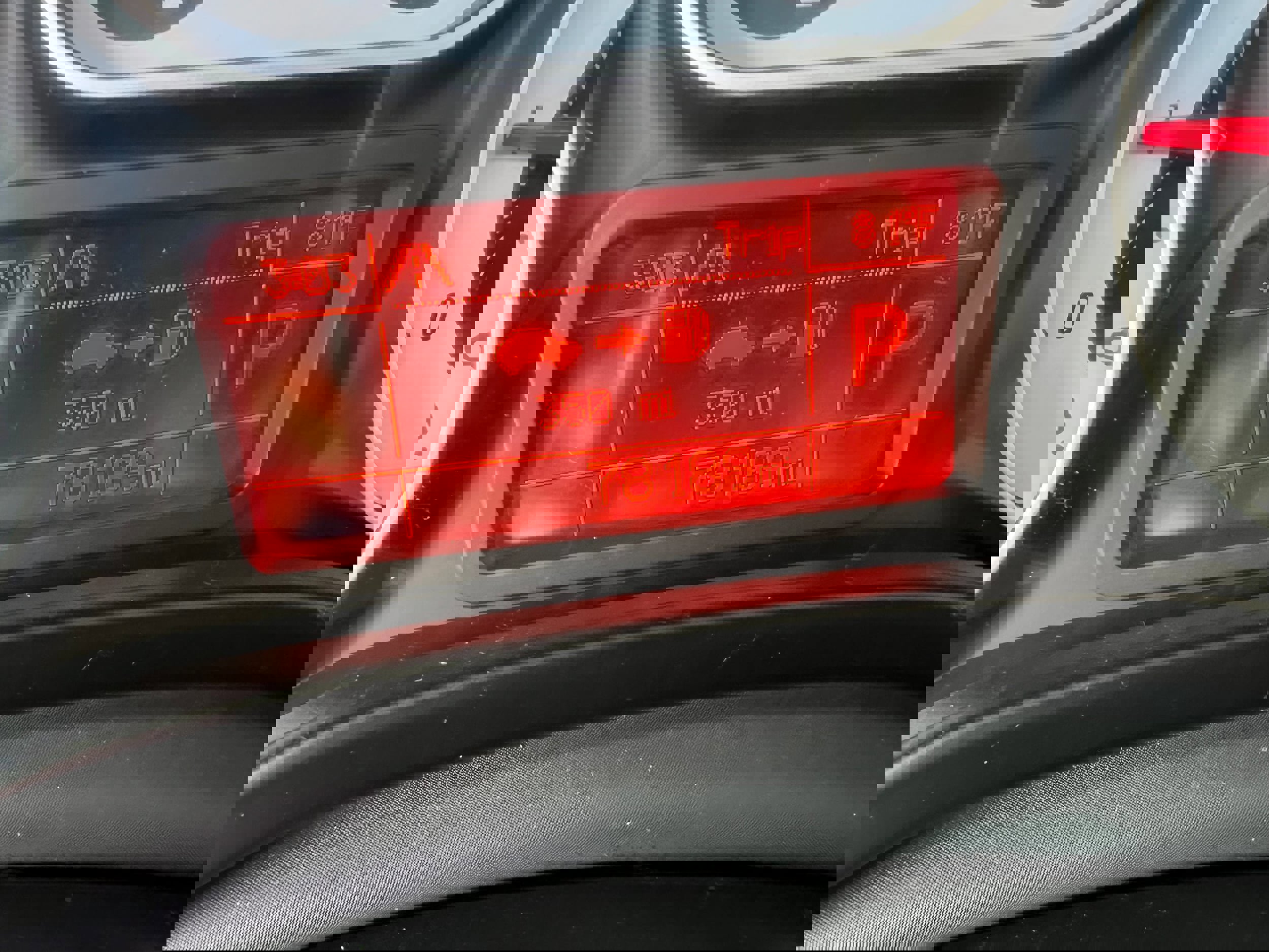 Used 2014 FIAT 500L Lounge w/ Mutually Exclusive Package image 13