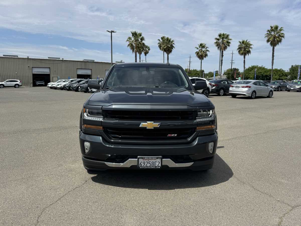 Used 2018 Chevrolet Silverado 1500 LT w/ All Star Edition AWD/4WD image 4