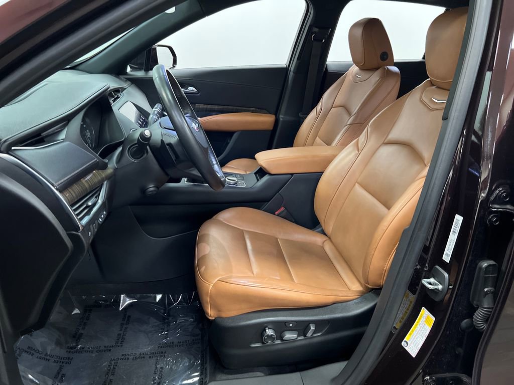 Used 2020 Cadillac XT4 Premium Luxury FWD image 11