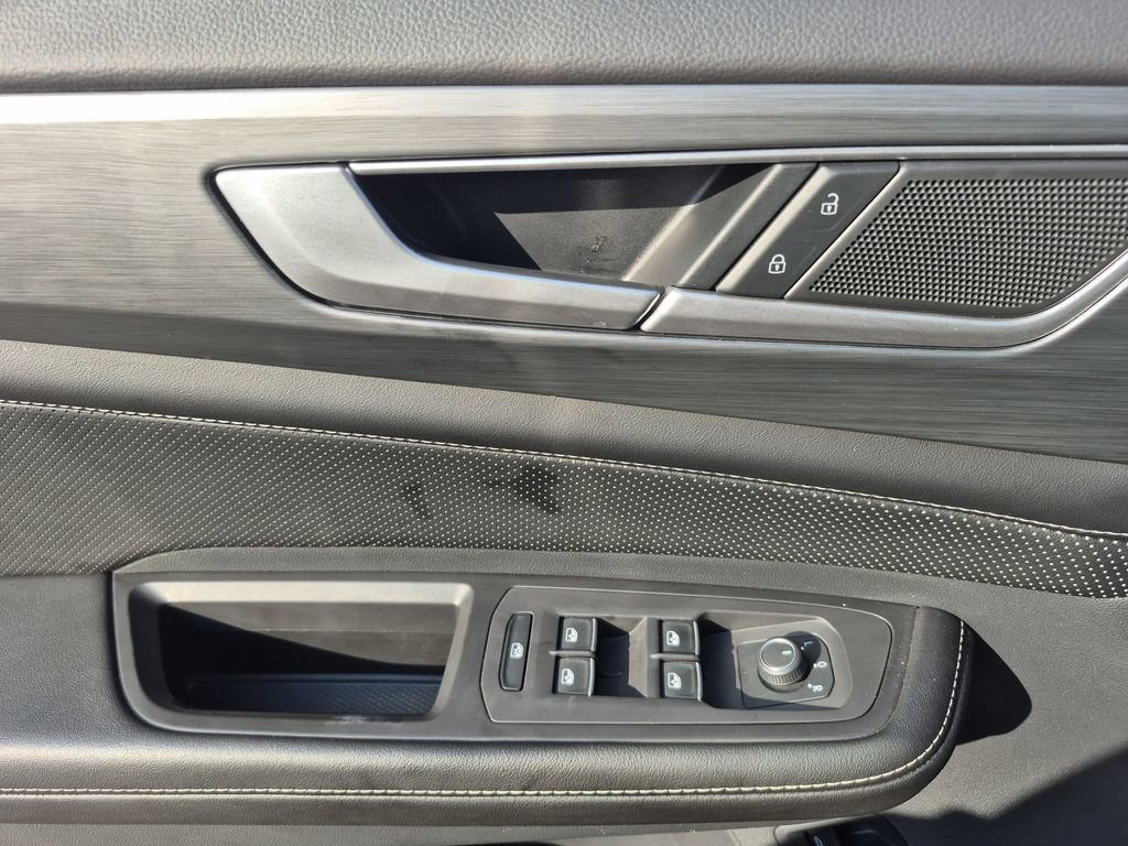 Used 2024 Volkswagen Atlas Cross Sport SE image 7