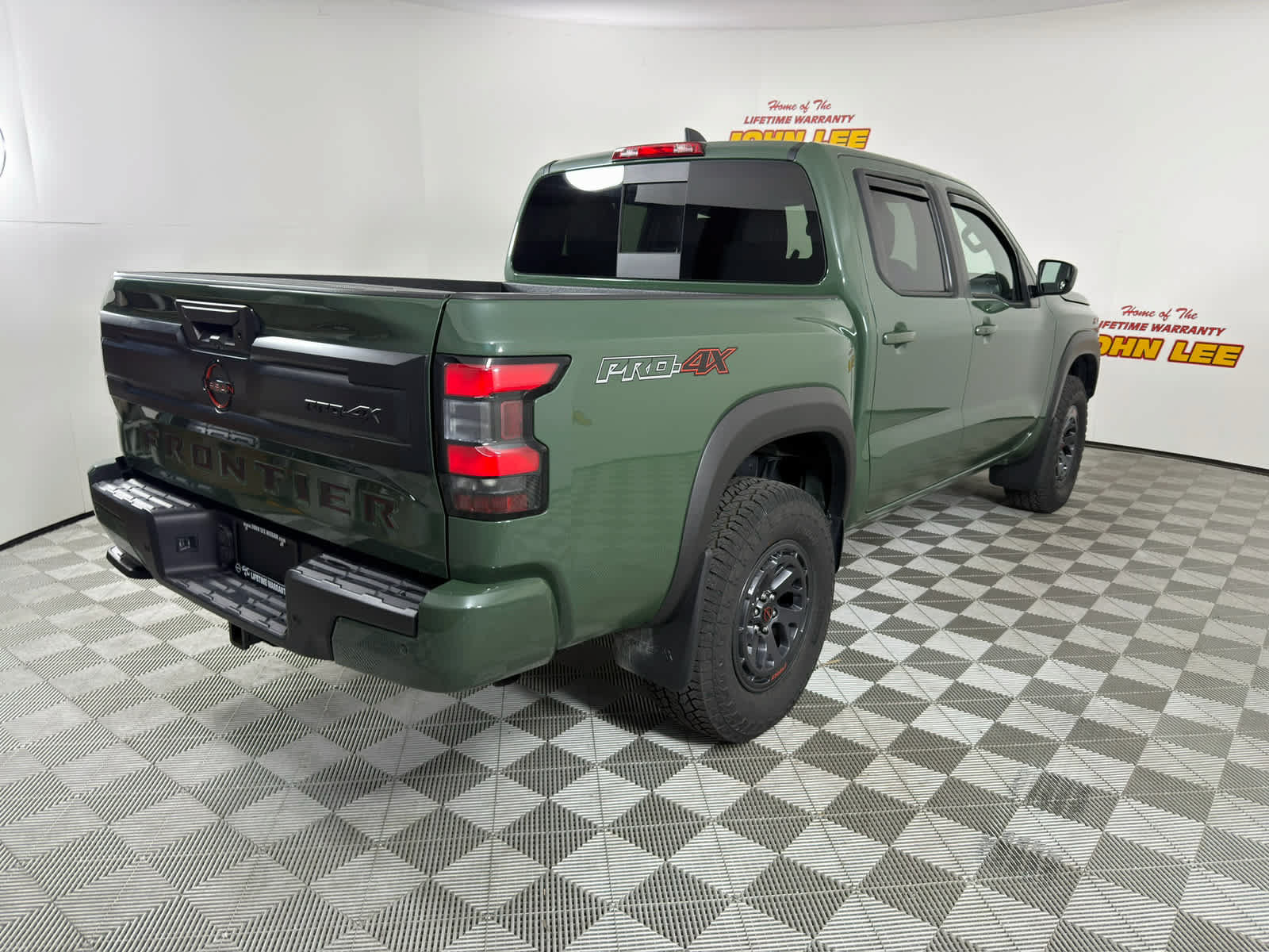 Used 2026 Nissan Frontier PRO-4X w/ Tow Package AWD/4WD image 5