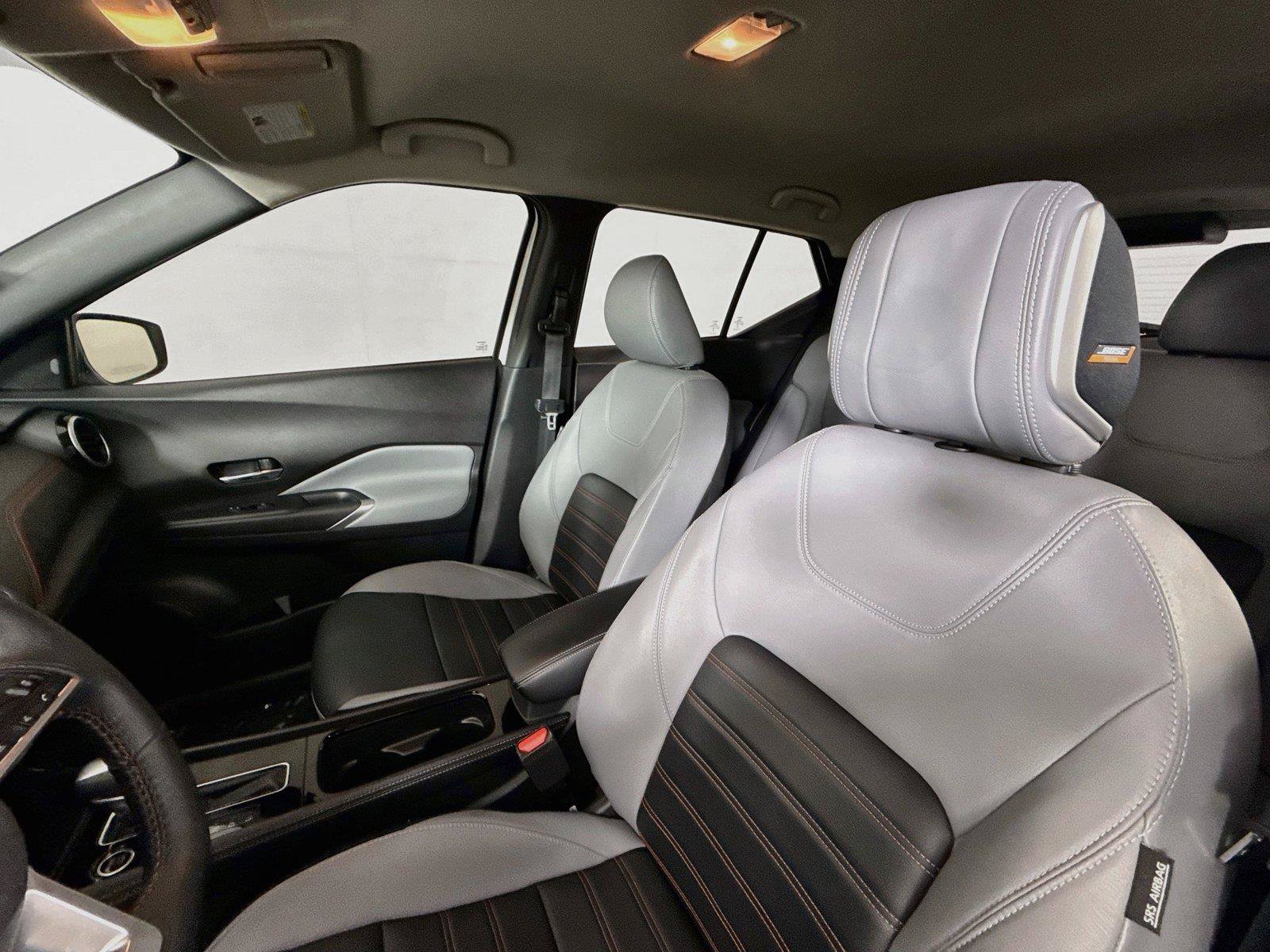 Used 2023 Nissan Kicks SR w/ SR Premium Package FWD image 3