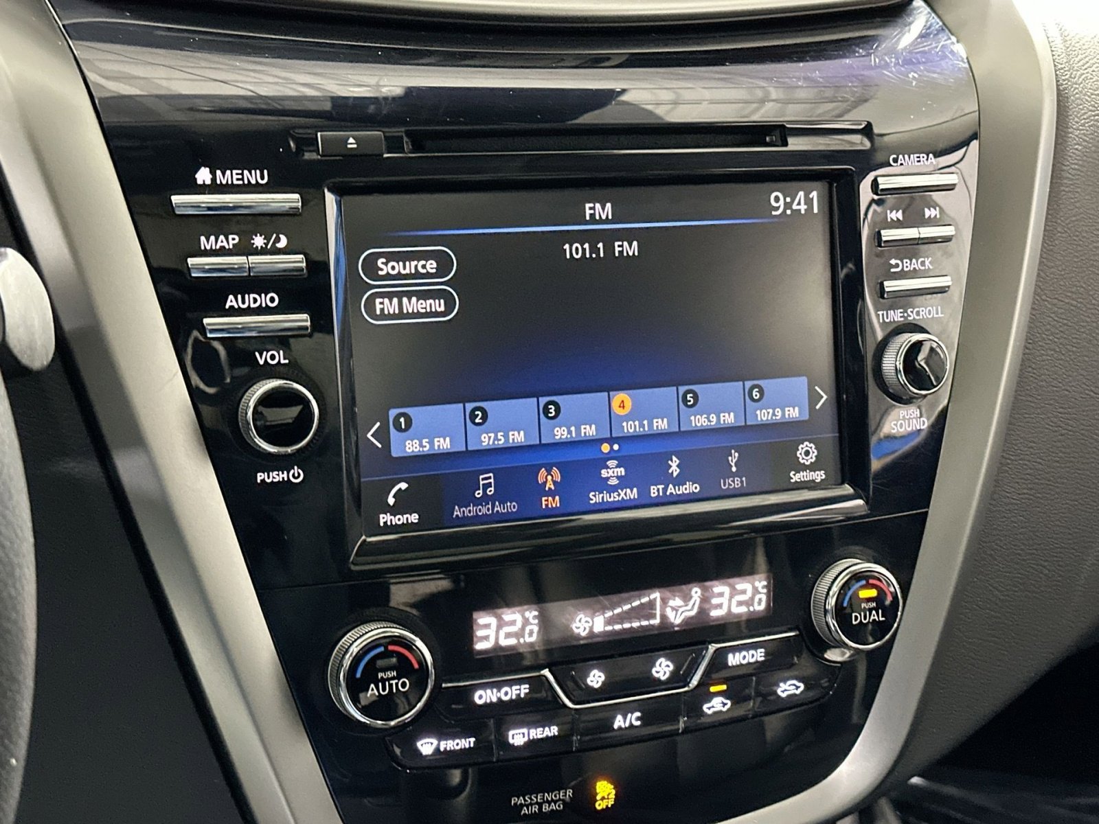 Used 2024 Nissan Murano SL image 23