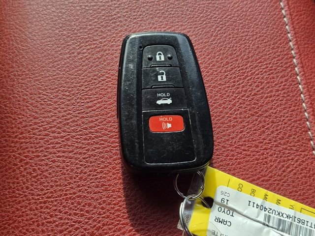 Used 2019 Toyota Camry XSE FWD image 18