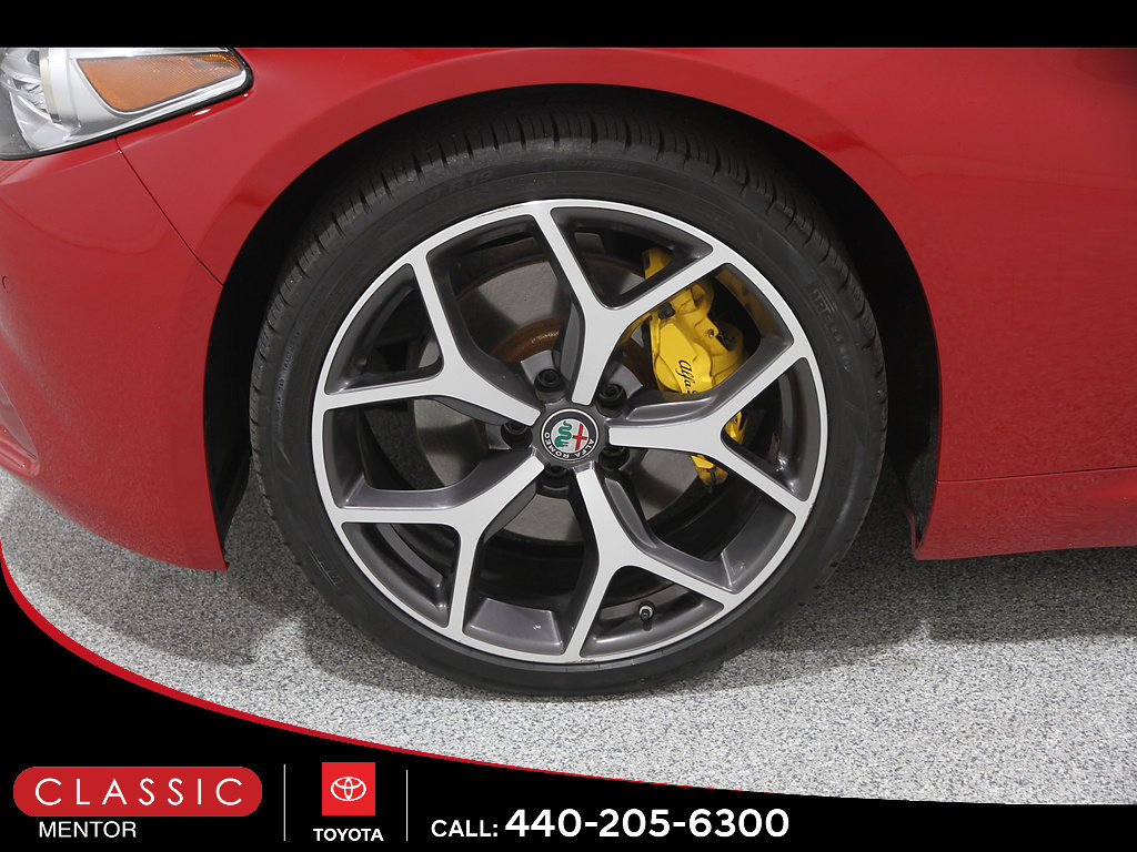 Used 2021 Alfa Romeo Giulia Ti w/ Active Assist 2 Package TI AWD/4WD image 21