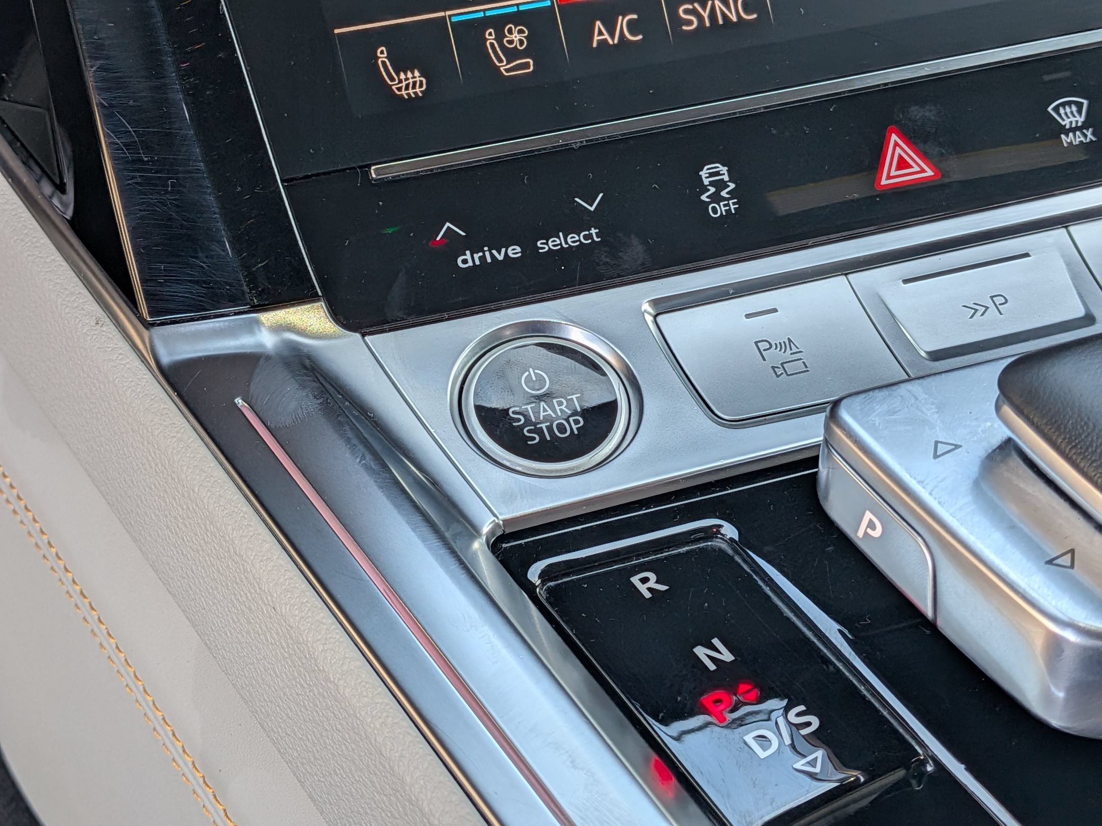 Used 2024 Audi Q8 e-tron Premium Plus w/ Prestige Package AWD/4WD image 15