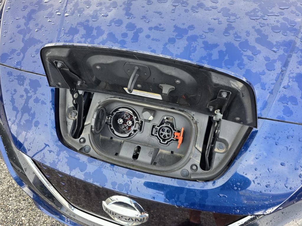 Used 2021 Nissan Leaf SL Plus FWD image 25