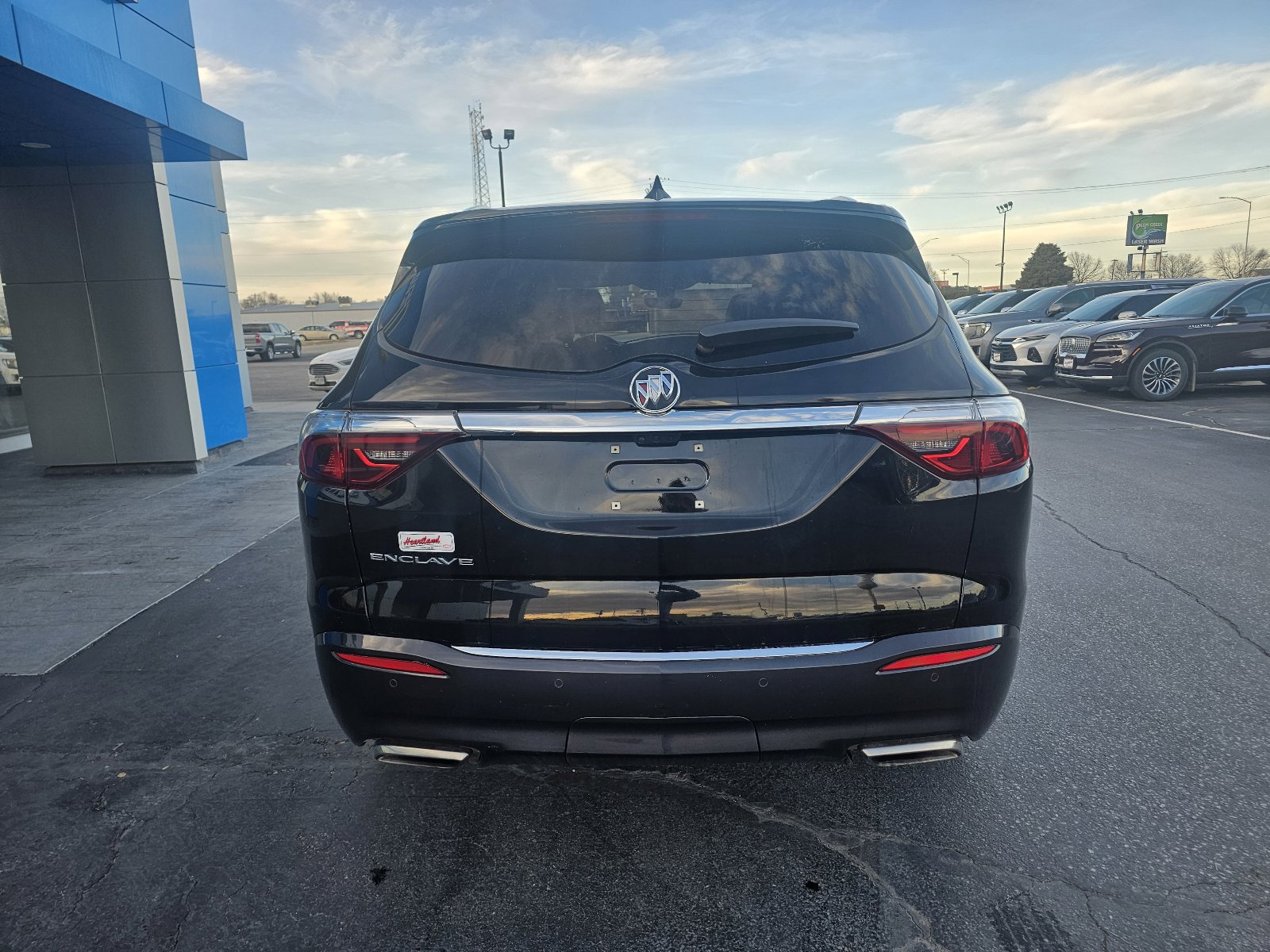 Used 2024 Buick Enclave Premium image 4