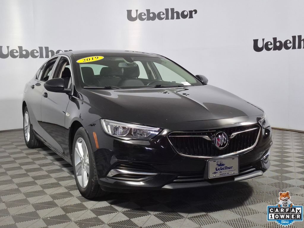 Used 2019 Buick Regal Preferred FWD image 1