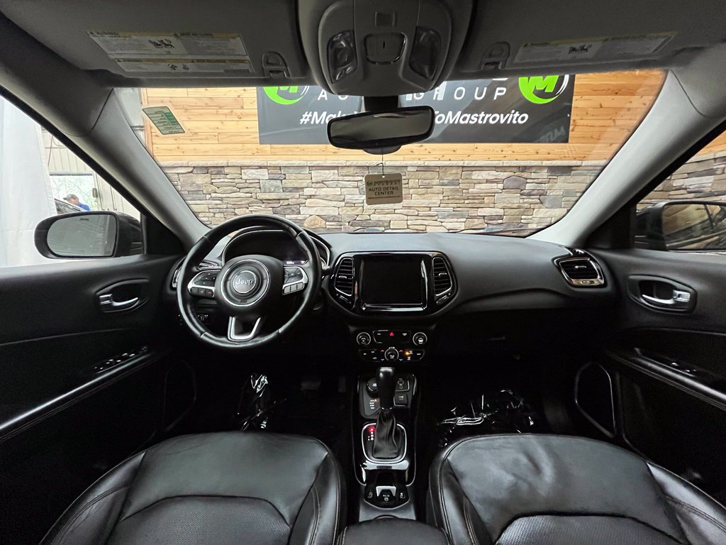 Used 2018 Jeep Compass Limited AWD/4WD image 23