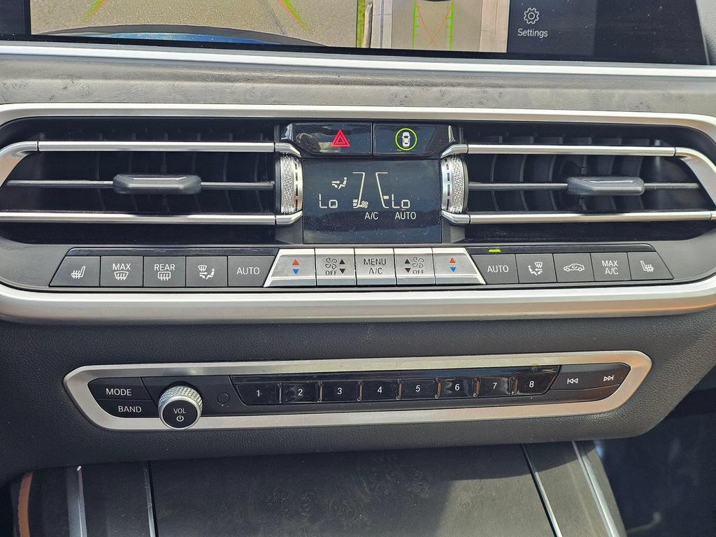 Used 2022 BMW X7 xDrive40i w/ Premium Package AWD/4WD image 35