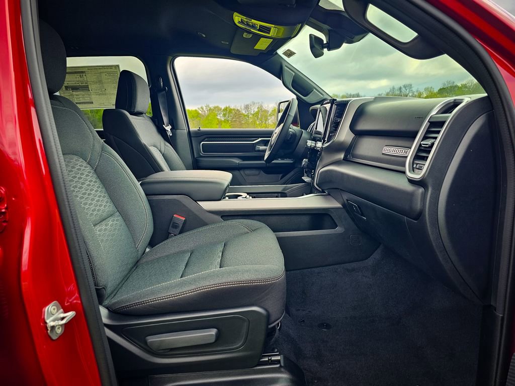 New 2026 RAM 1500 4x4 Crew Cab image 43