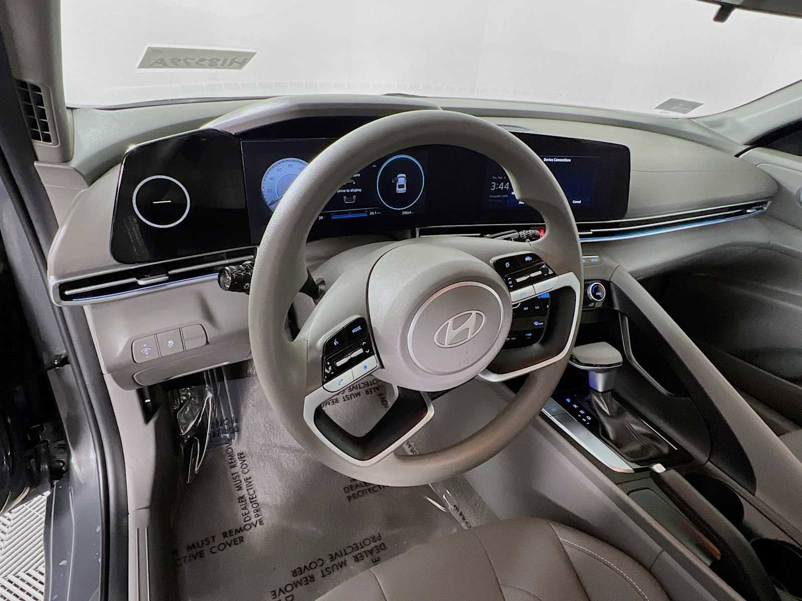 Certified 2024 Hyundai Elantra SEL image 11