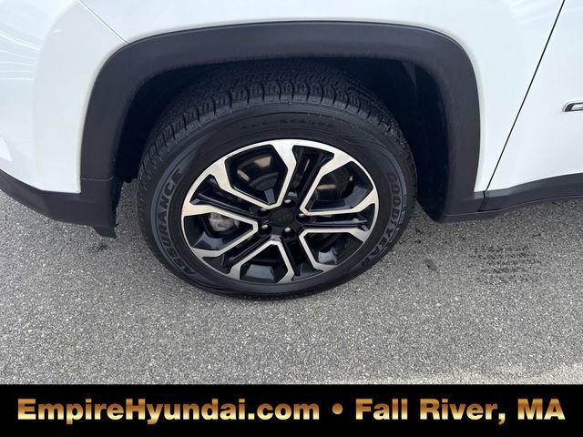 Used 2024 Jeep Compass Limited image 11