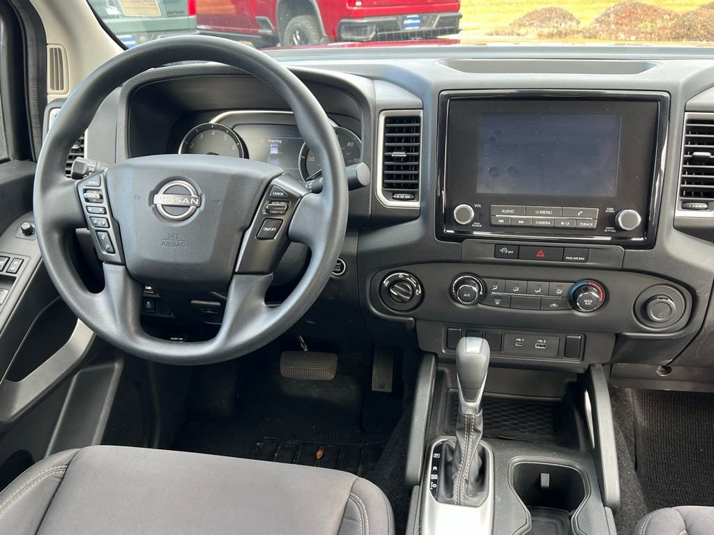 Used 2023 Nissan Frontier SV image 22