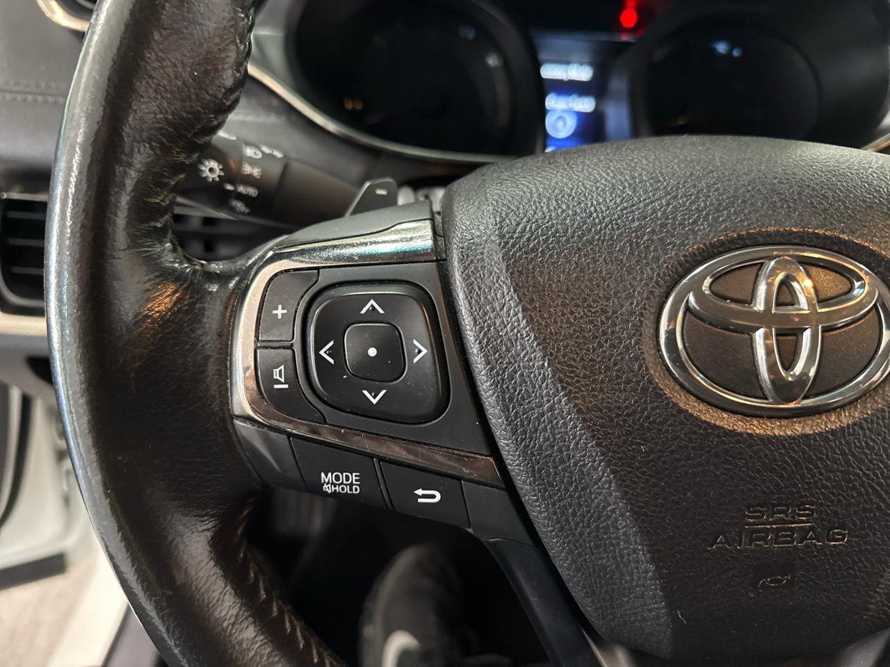Used 2015 Toyota Avalon XLE FWD image 14