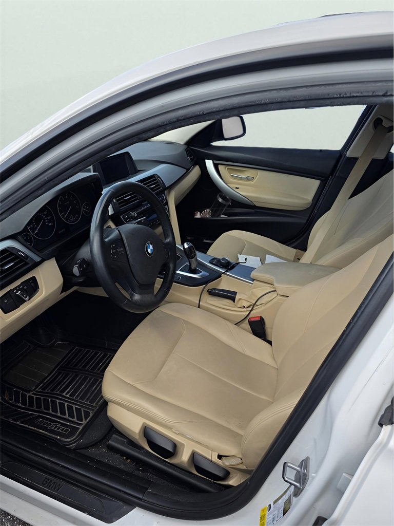 Used 2018 BMW 320i Sedan image 6
