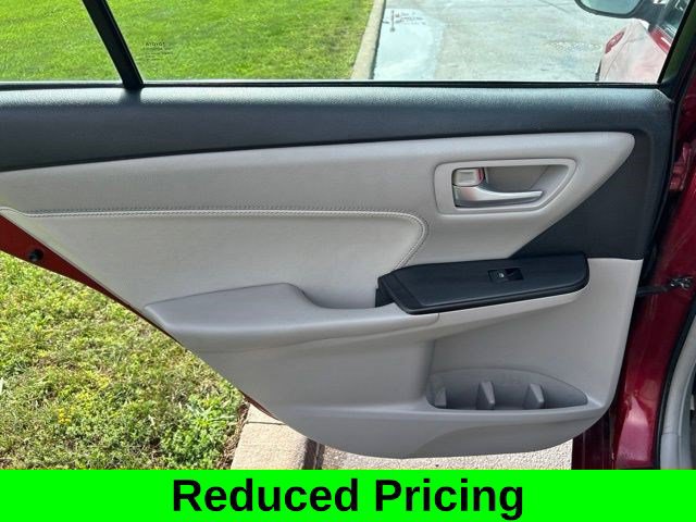 Used 2015 Toyota Camry XLE FWD image 37