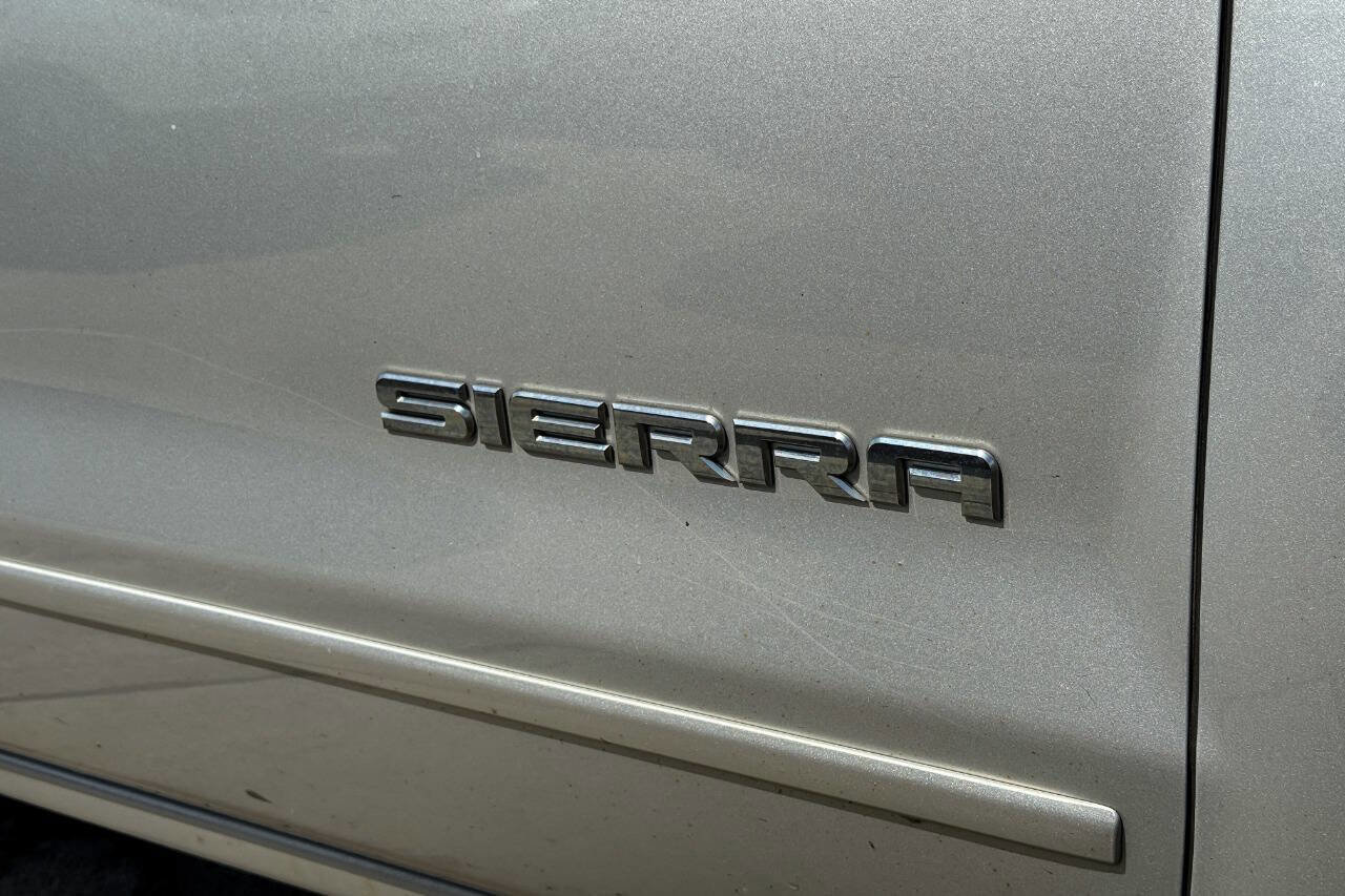 Used 2017 GMC Sierra 1500 SLE w/ SLE Value Package image 11