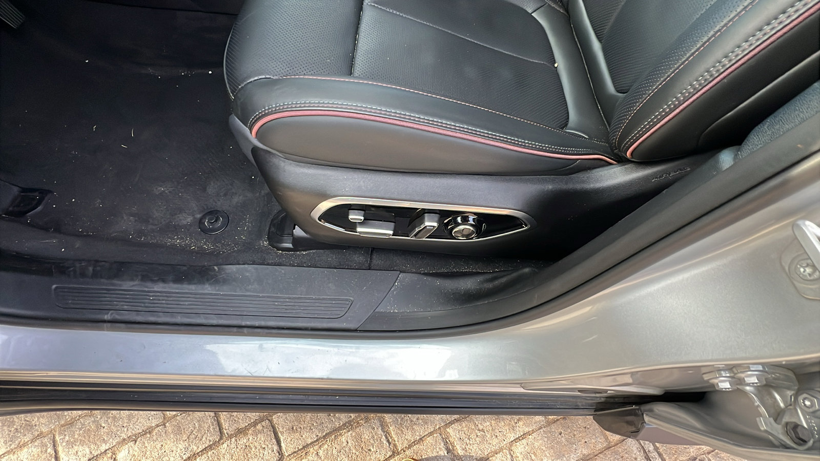 Used 2024 Jeep Wagoneer Launch Edition image 17