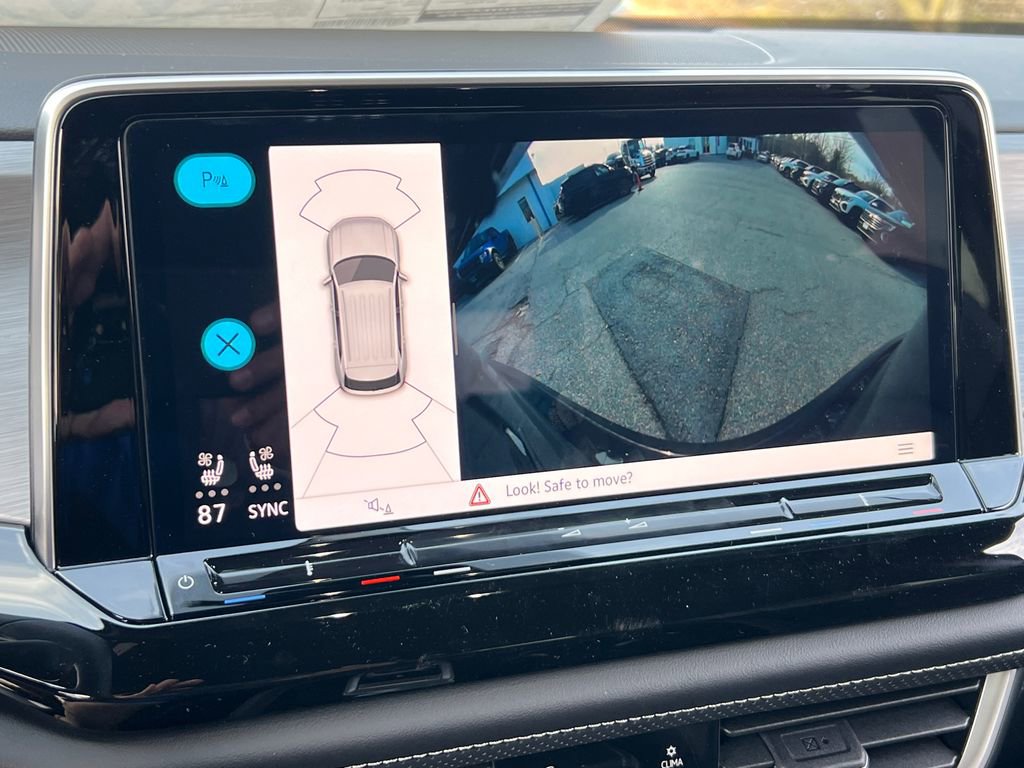 New 2026 Volkswagen Atlas Cross Sport SE image 26