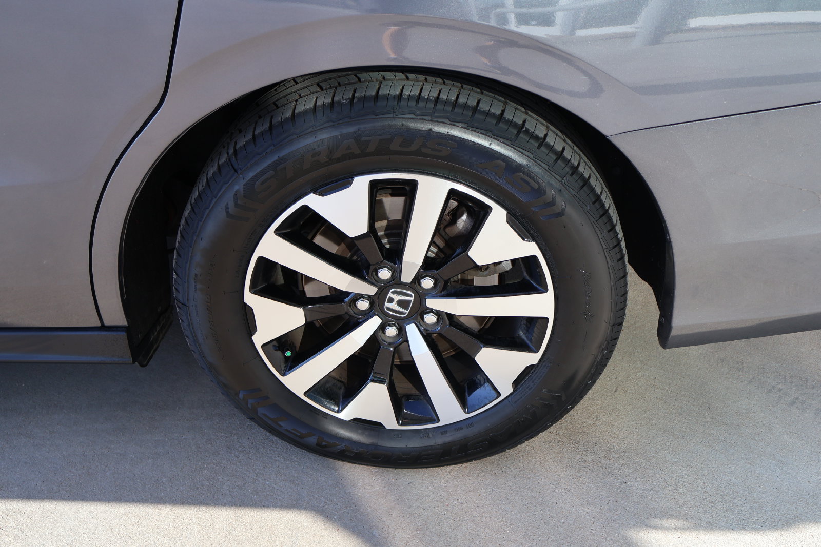 Used 2025 Honda Odyssey EX-L image 9