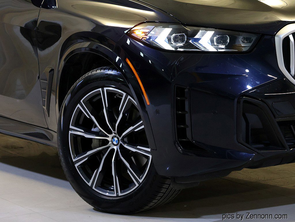 Certified 2024 BMW X5 xDrive40i w/ M Sport Package image 3