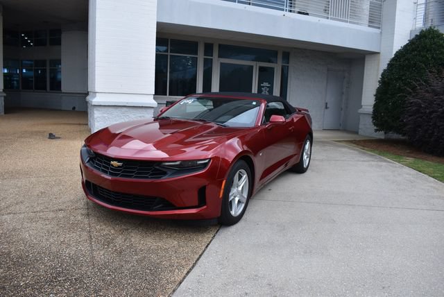 Used 2023 Chevrolet Camaro LT w/ Technology Package RWD image 4