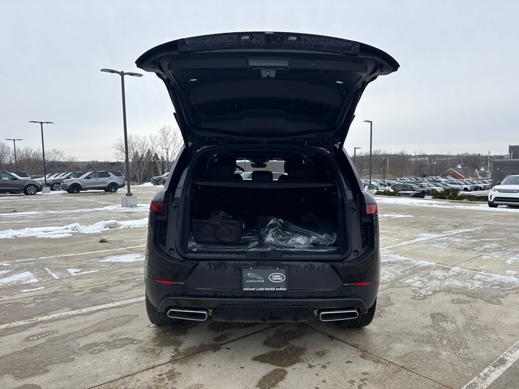 New 2026 Land Rover Range Rover Sport SE image 9