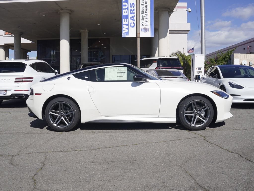New 2026 Nissan Z Sport w/ Floor Mat Package RWD image 3