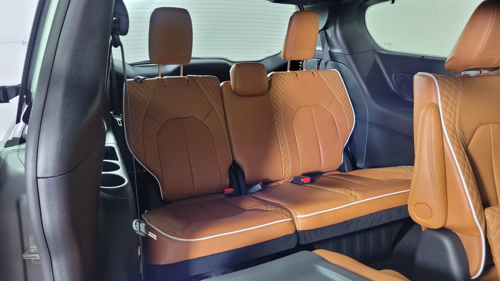 New 2026 Chrysler Pacifica Pinnacle AWD/4WD image 38