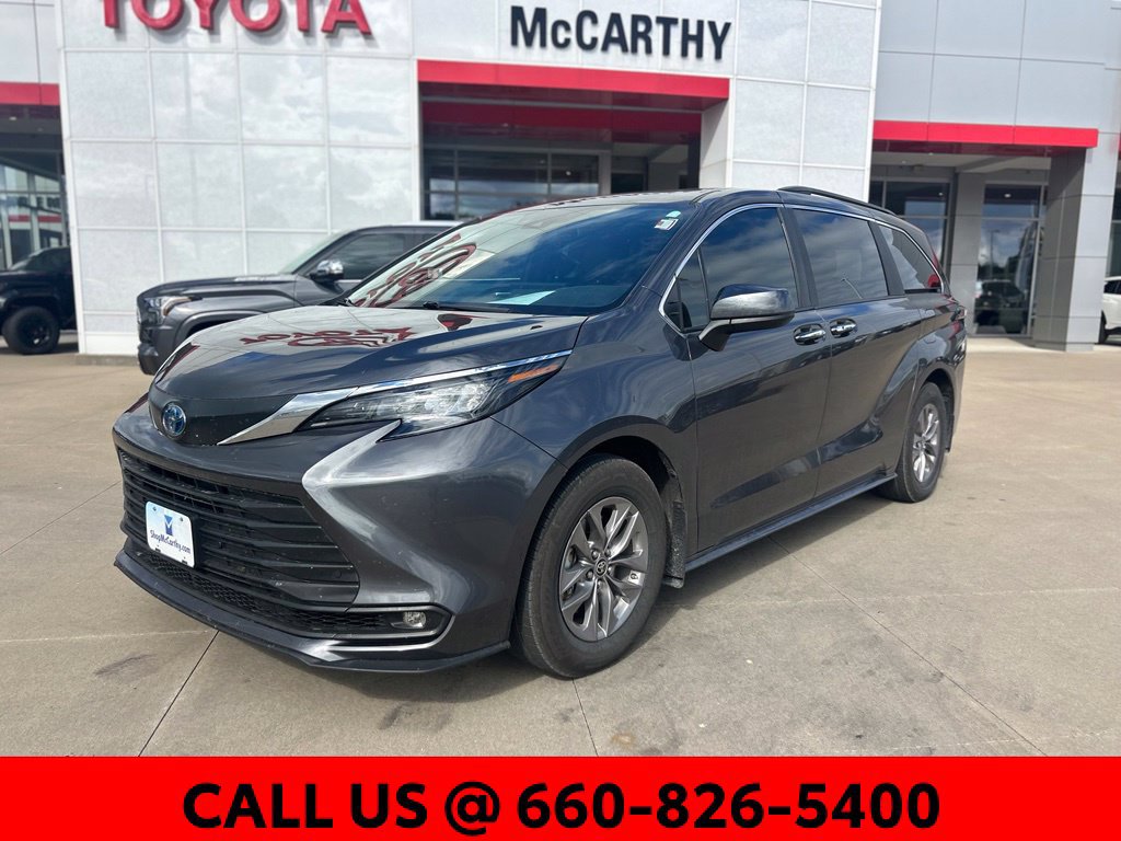 Certified 2025 Toyota Sienna XLE w/ XLE Plus Package FWD image 2