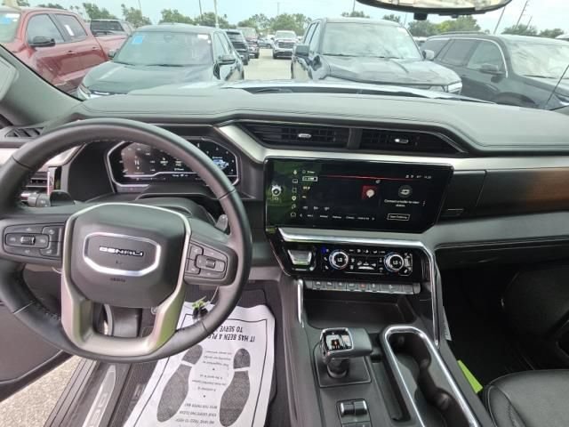 Used 2025 GMC Sierra 1500 Denali w/ Denali Reserve Package AWD/4WD image 3