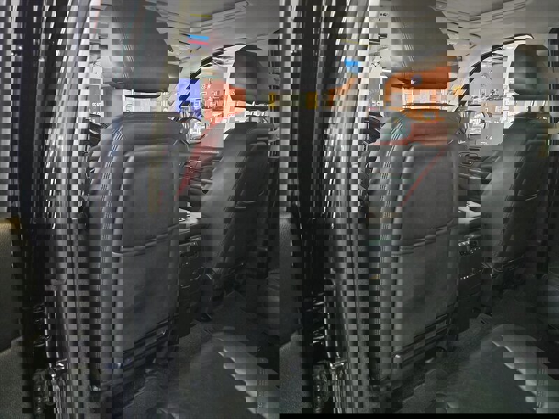 Used 2013 GMC Yukon XL Denali image 13