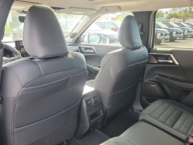 New 2026 Mitsubishi Outlander SE FWD image 15