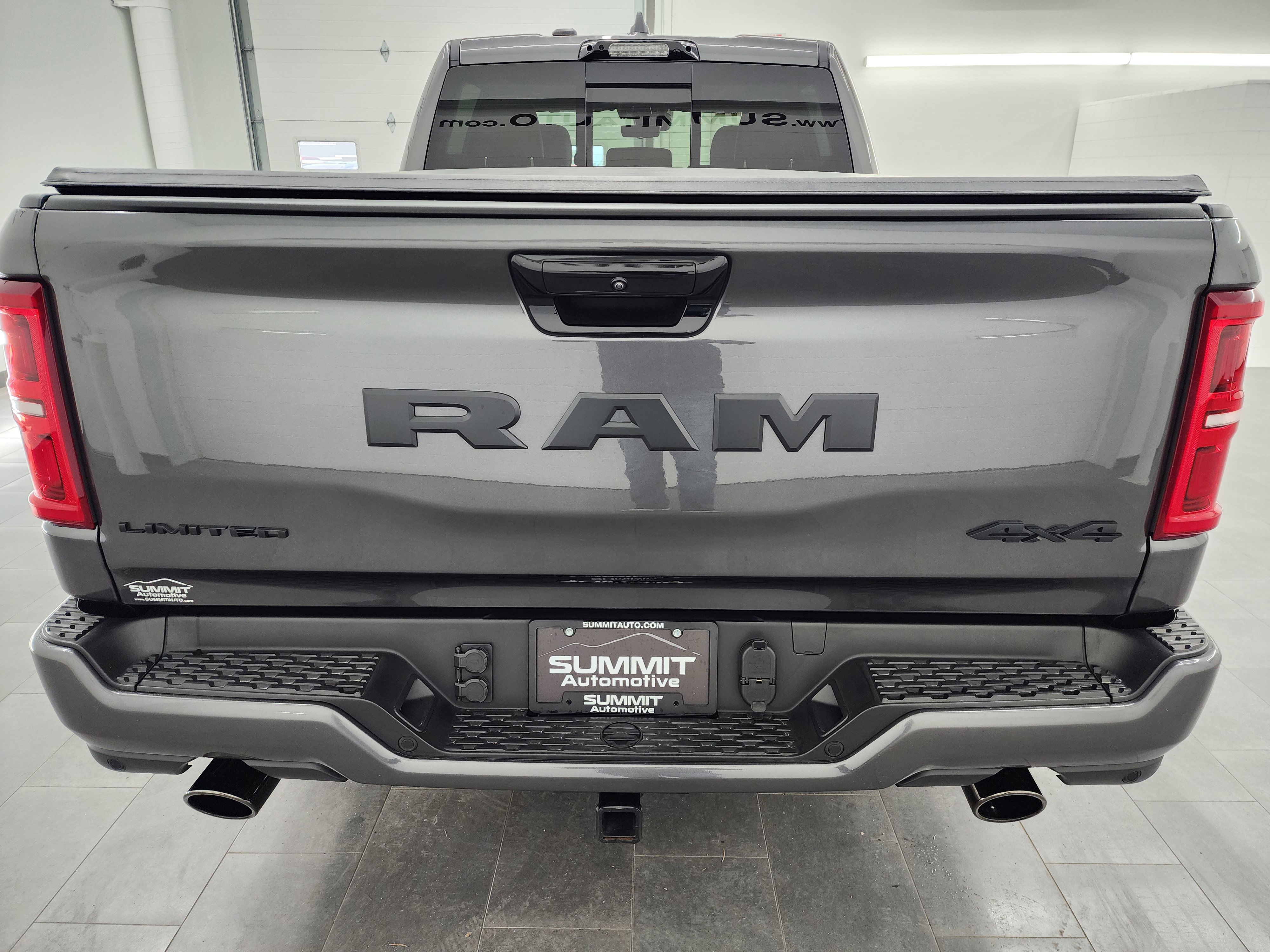 Used 2025 RAM 1500 Limited AWD/4WD image 30
