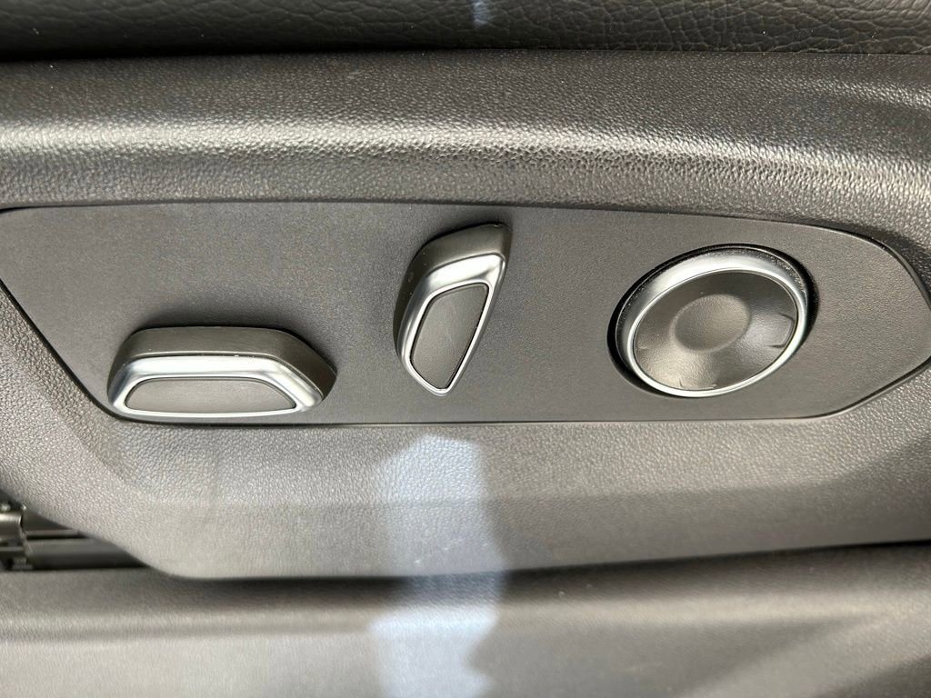 Used 2024 GMC Sierra 1500 Denali w/ Denali Reserve Package image 26