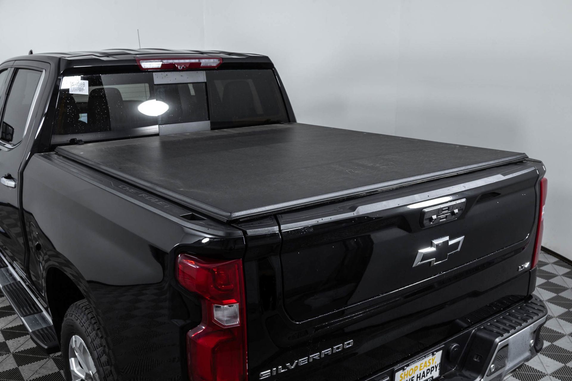 Used 2023 Chevrolet Silverado 1500 LTZ w/ LTZ Premium Package AWD/4WD image 17