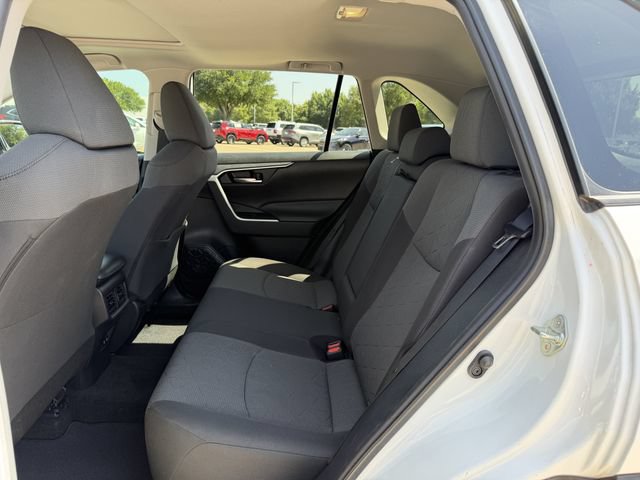 Used 2020 Toyota RAV4 XLE w/ Convenience Package FWD image 27