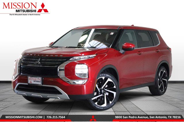 Used 2023 Mitsubishi Outlander SE image 1