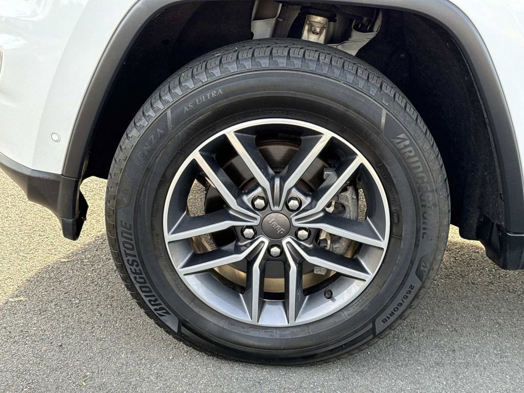 Used 2019 Jeep Grand Cherokee Limited w/ Luxury Group II AWD/4WD image 8
