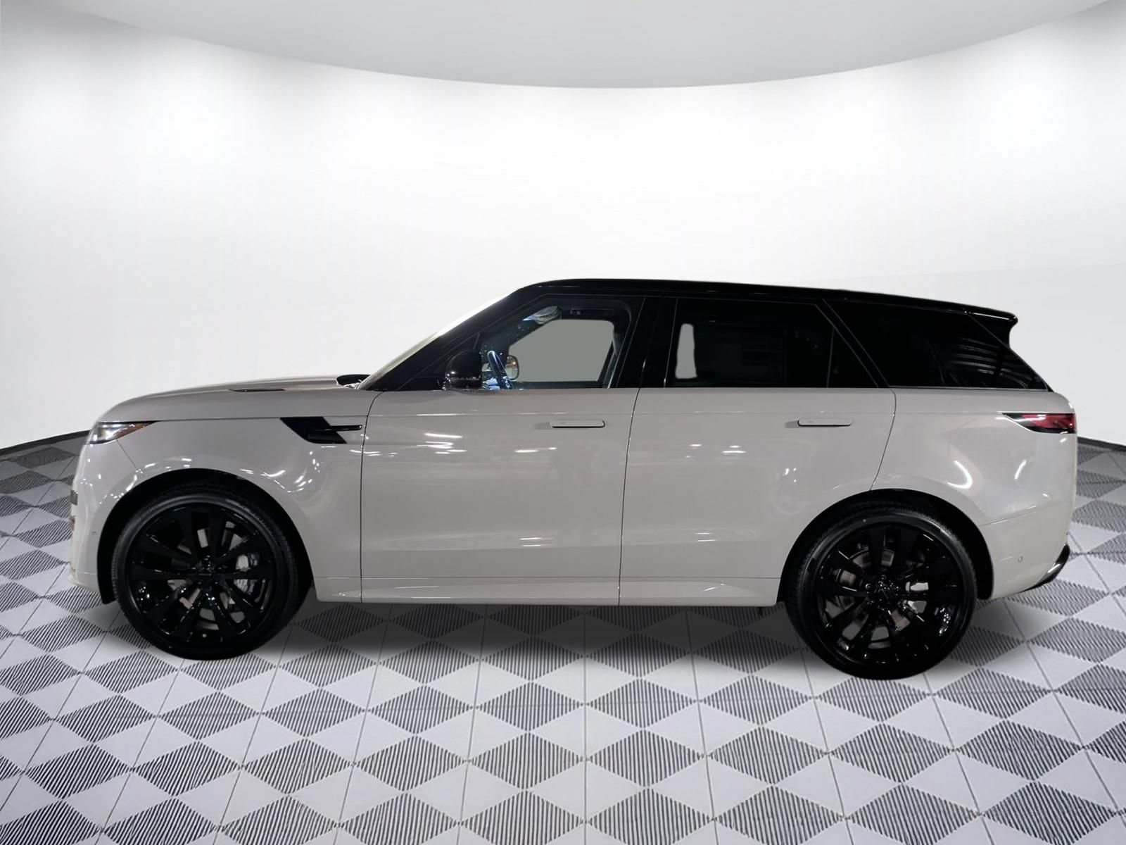 New 2026 Land Rover Range Rover Sport Dynamic SE AWD/4WD image 4