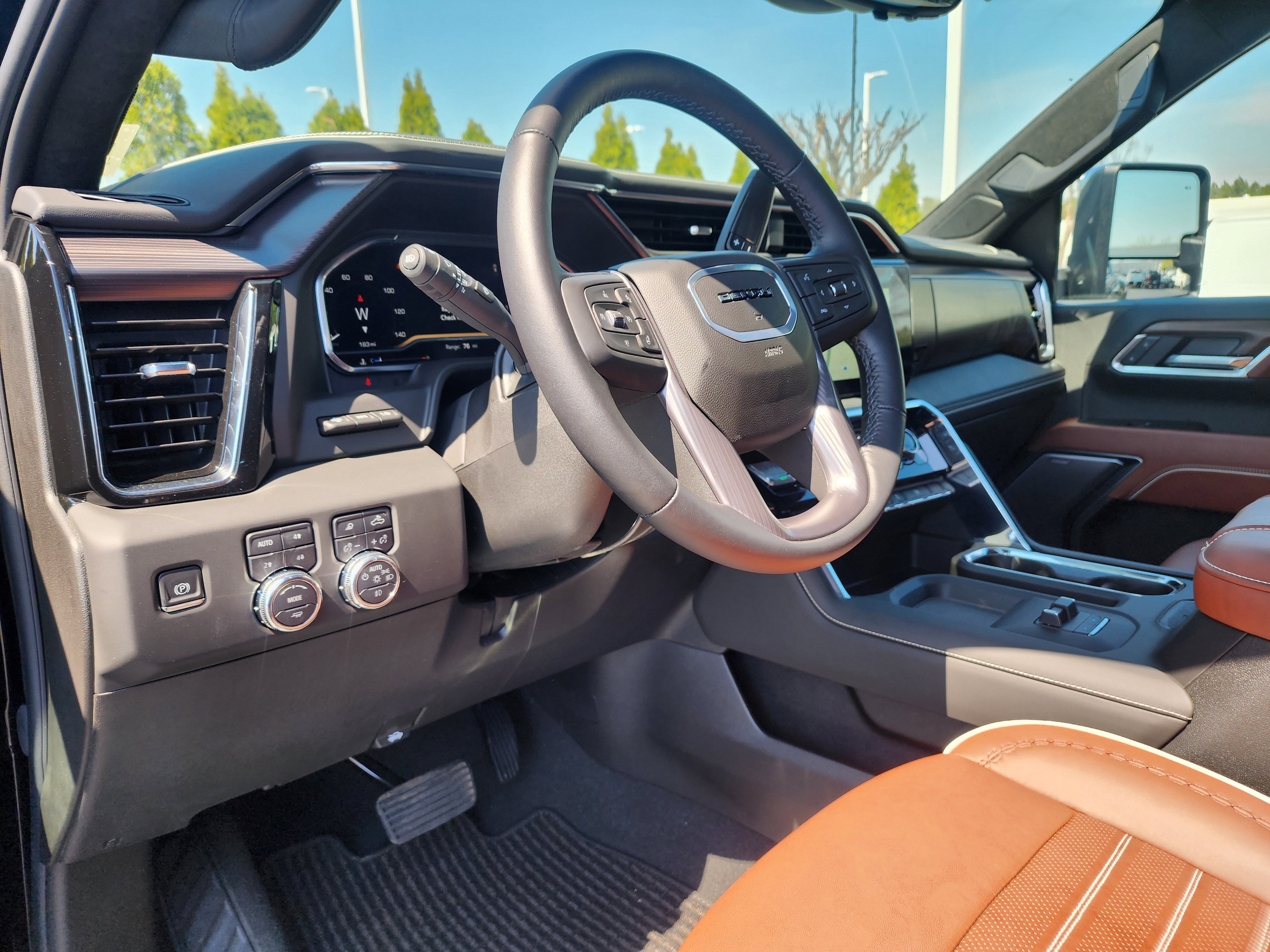 Used 2025 GMC Sierra 3500 Denali Ultimate image 22