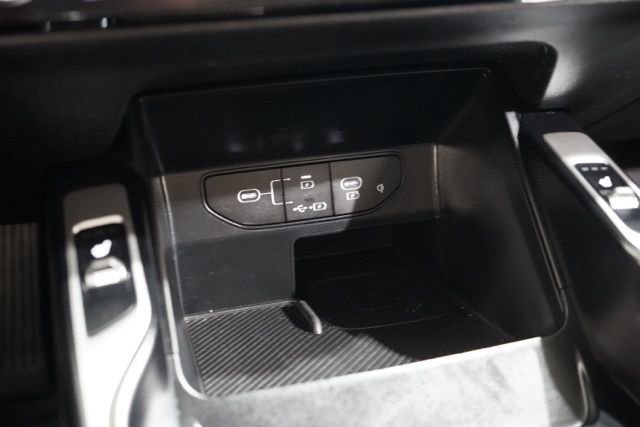 Used 2024 Kia Sorento S image 29