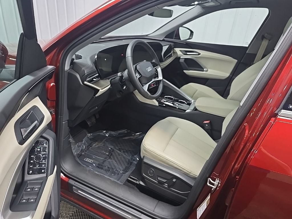 Used 2025 Audi Q5 Premium AWD/4WD image 30