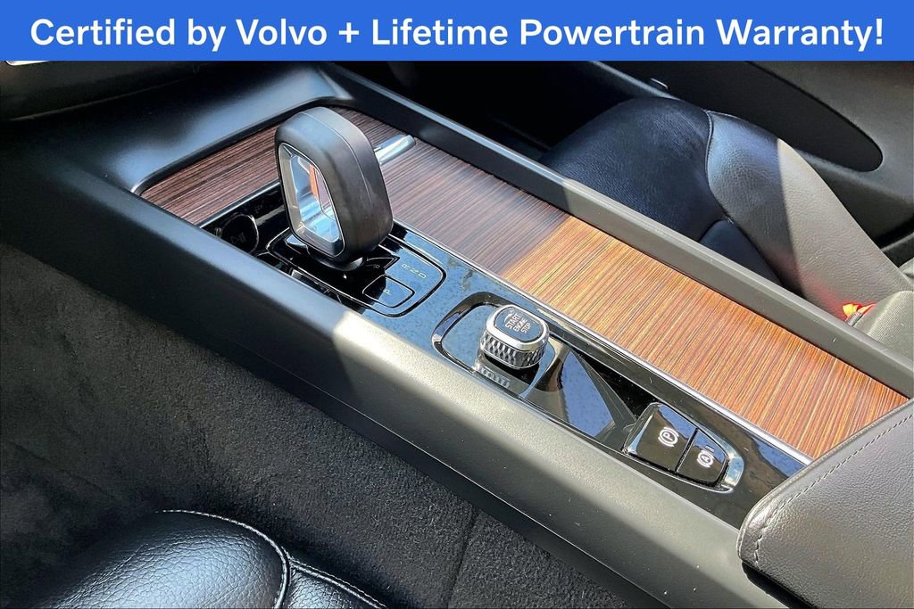 Used 2023 Volvo XC60 B5 Plus w/ Protection Package Premier image 19