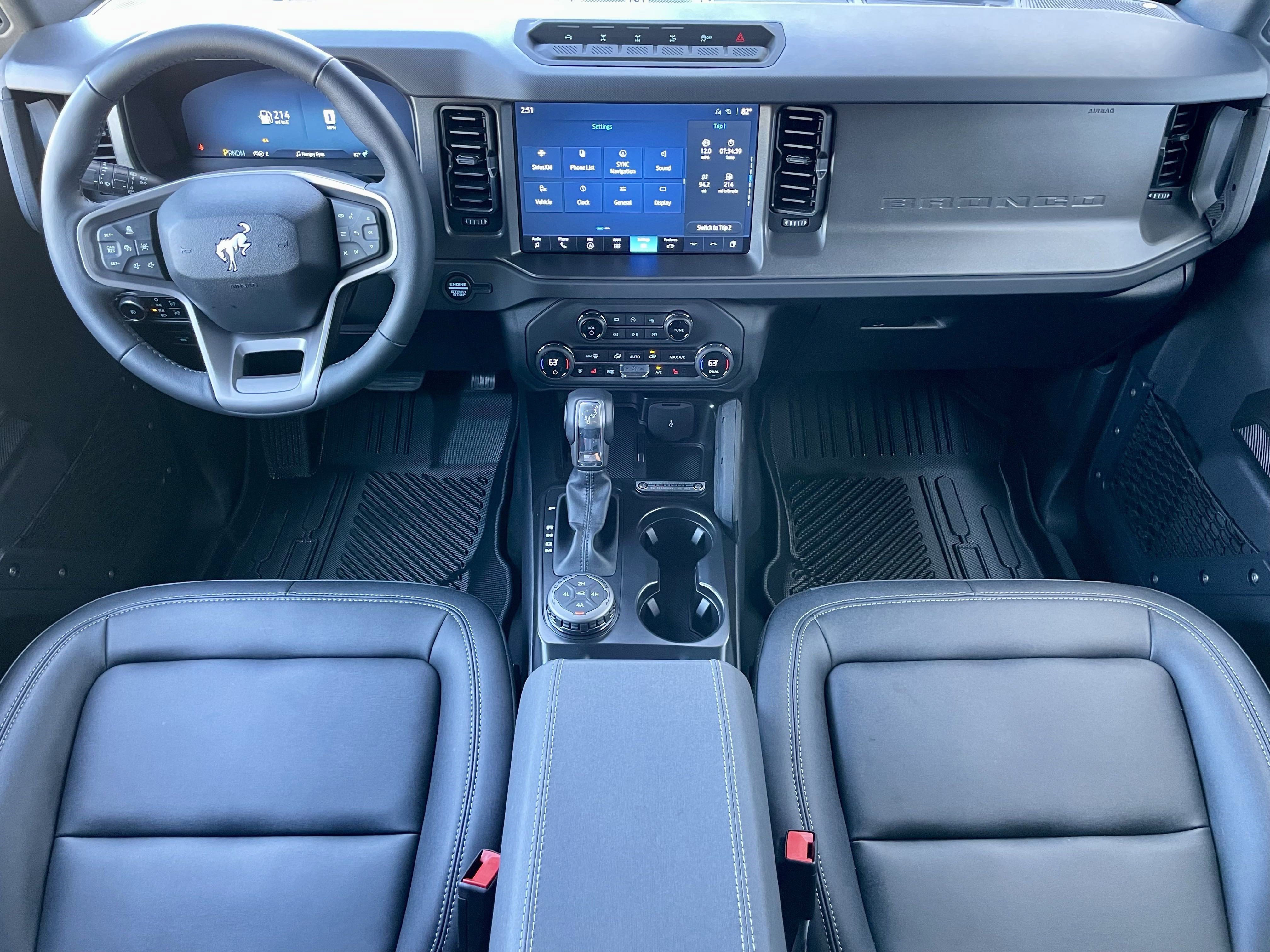 Used 2025 Ford Bronco Badlands image 16